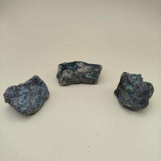 Émeraude brute 5x4cm environ